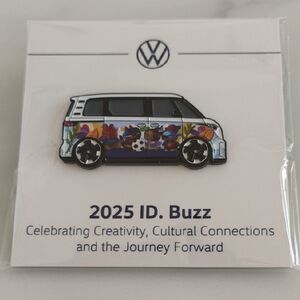 ID. Buzz Collectible Pin - Multicolor